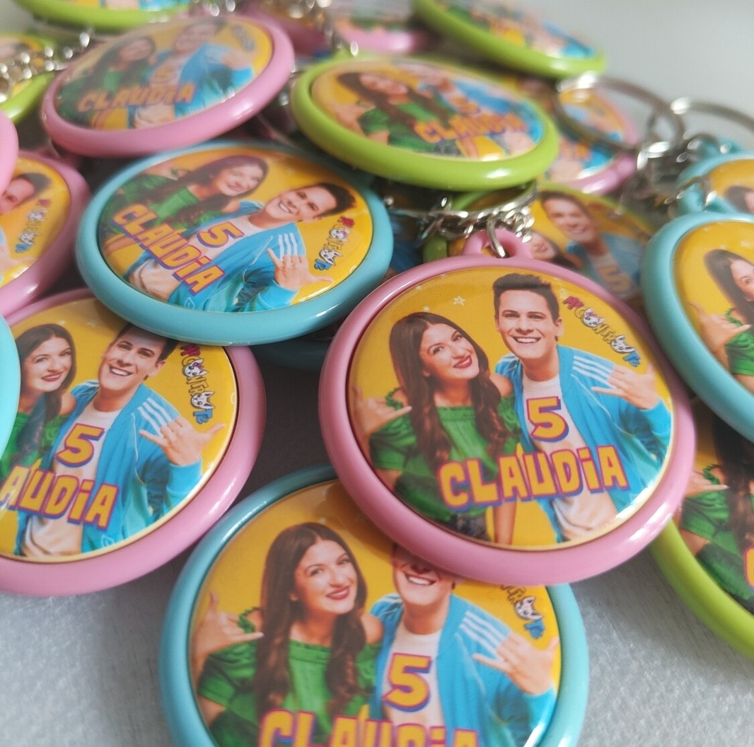 portachiavi zaino scuola personalizzati me contro te personalizzabili regalini fine festa compleanno a tema