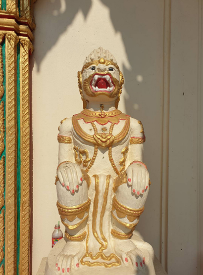 Hanuman statue at Wat Sala Gun 