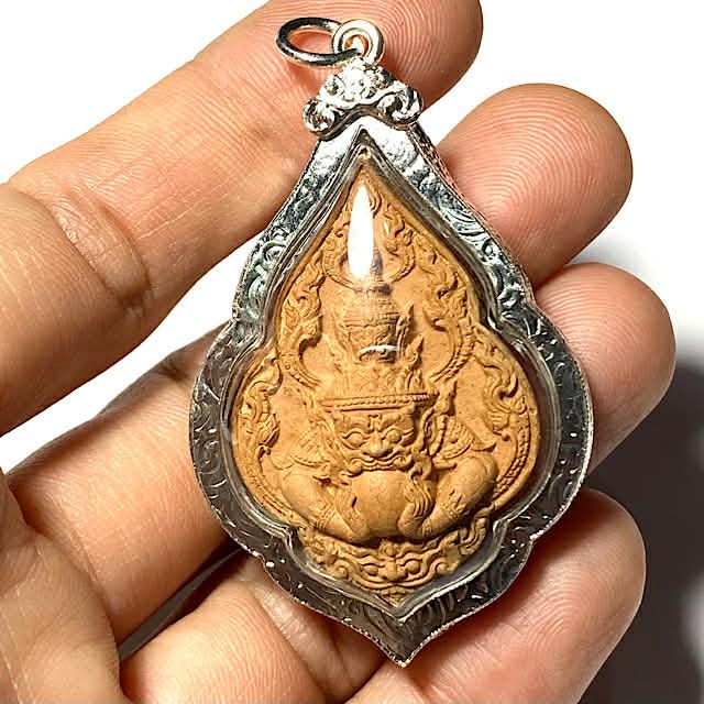 Pra Rahu amulet Luang Pu Bun Ma