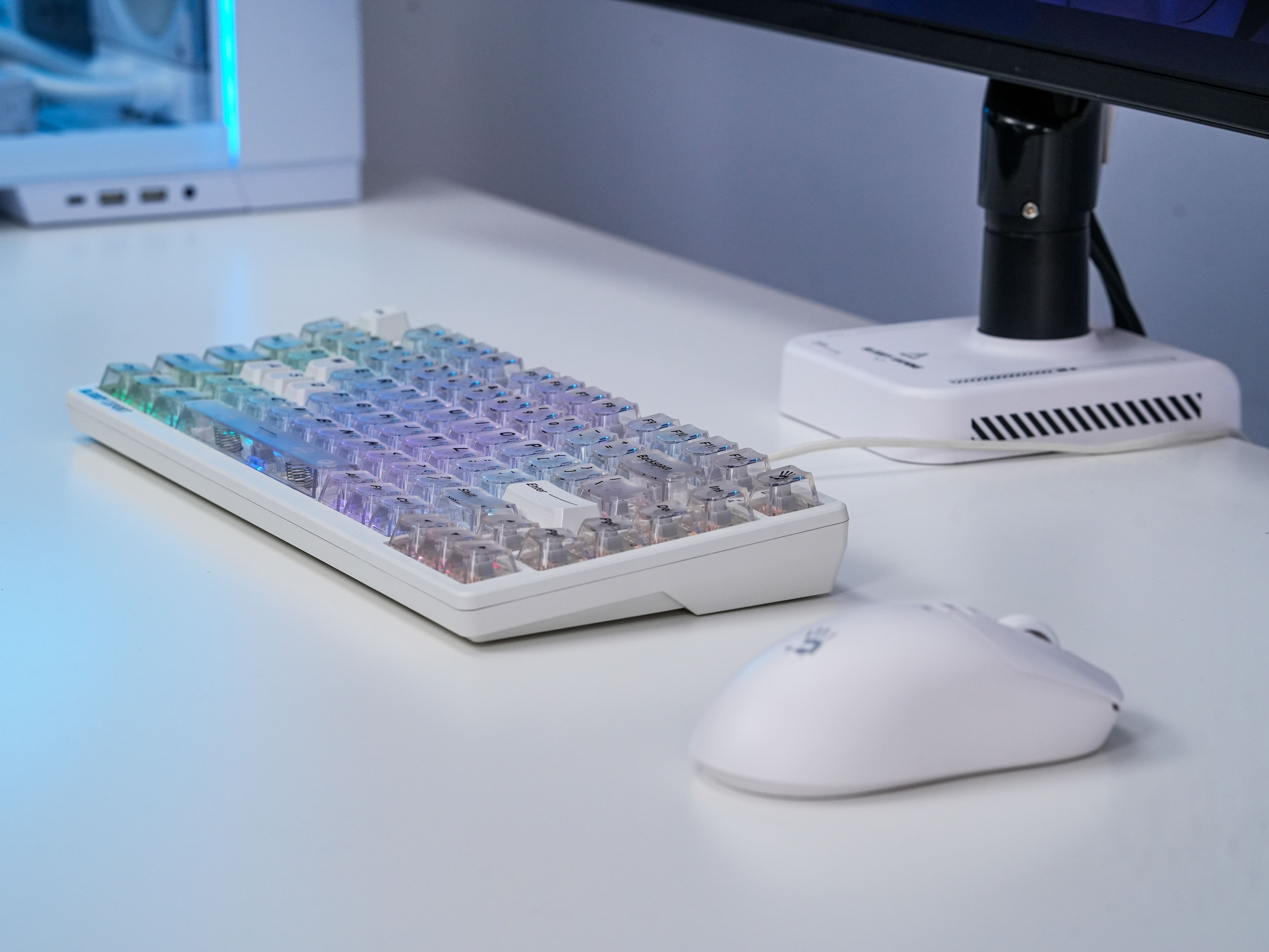 MS76 Crystal White Magnetic Hall Effect Keyboard Desk Setup