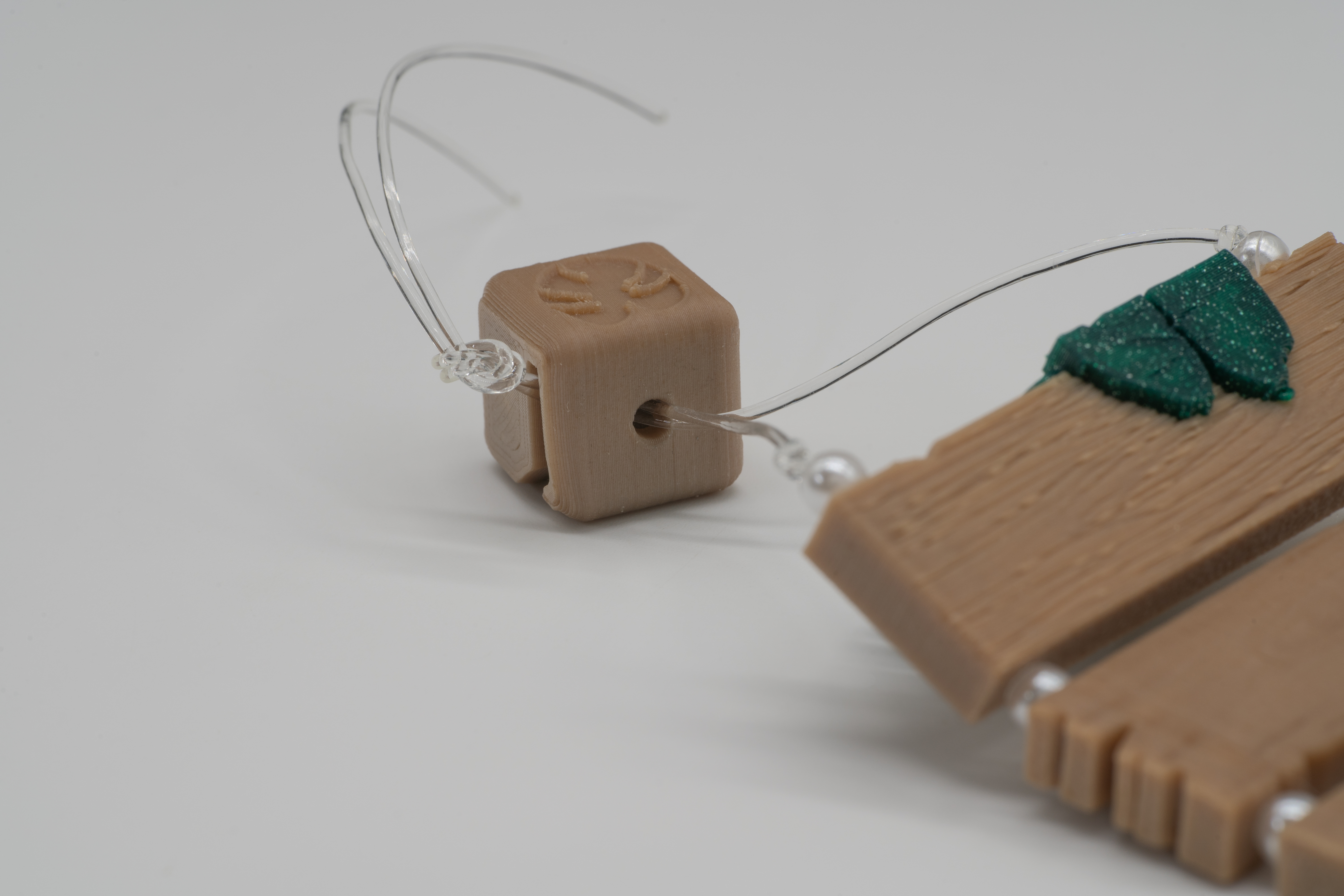 Tiny fixinf Cubes