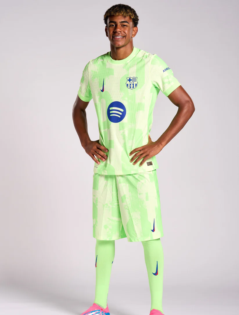 Equipacion verde barcelona store