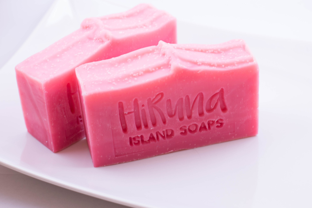 hirunadesigns.com